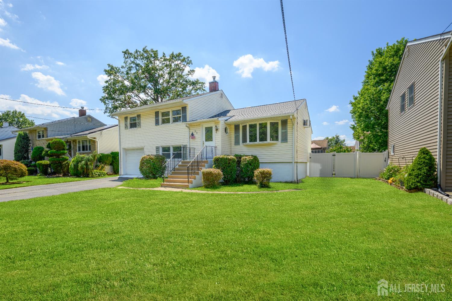 Colonia, New Jersey, 07067, United States, 4 Bedrooms Bedrooms, ,2 BathroomsBathrooms,Residential,For Sale,1961798