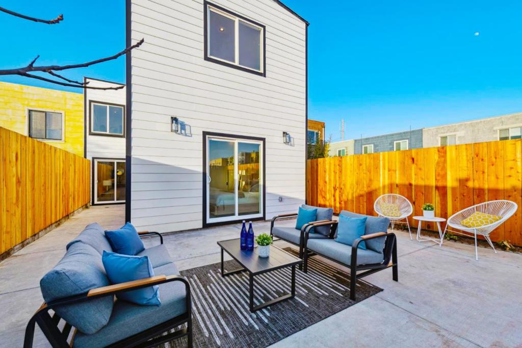 San Francisco, California, 94116, United States, 4 Bedrooms Bedrooms, ,4 BathroomsBathrooms,Residential,For Sale,2014062