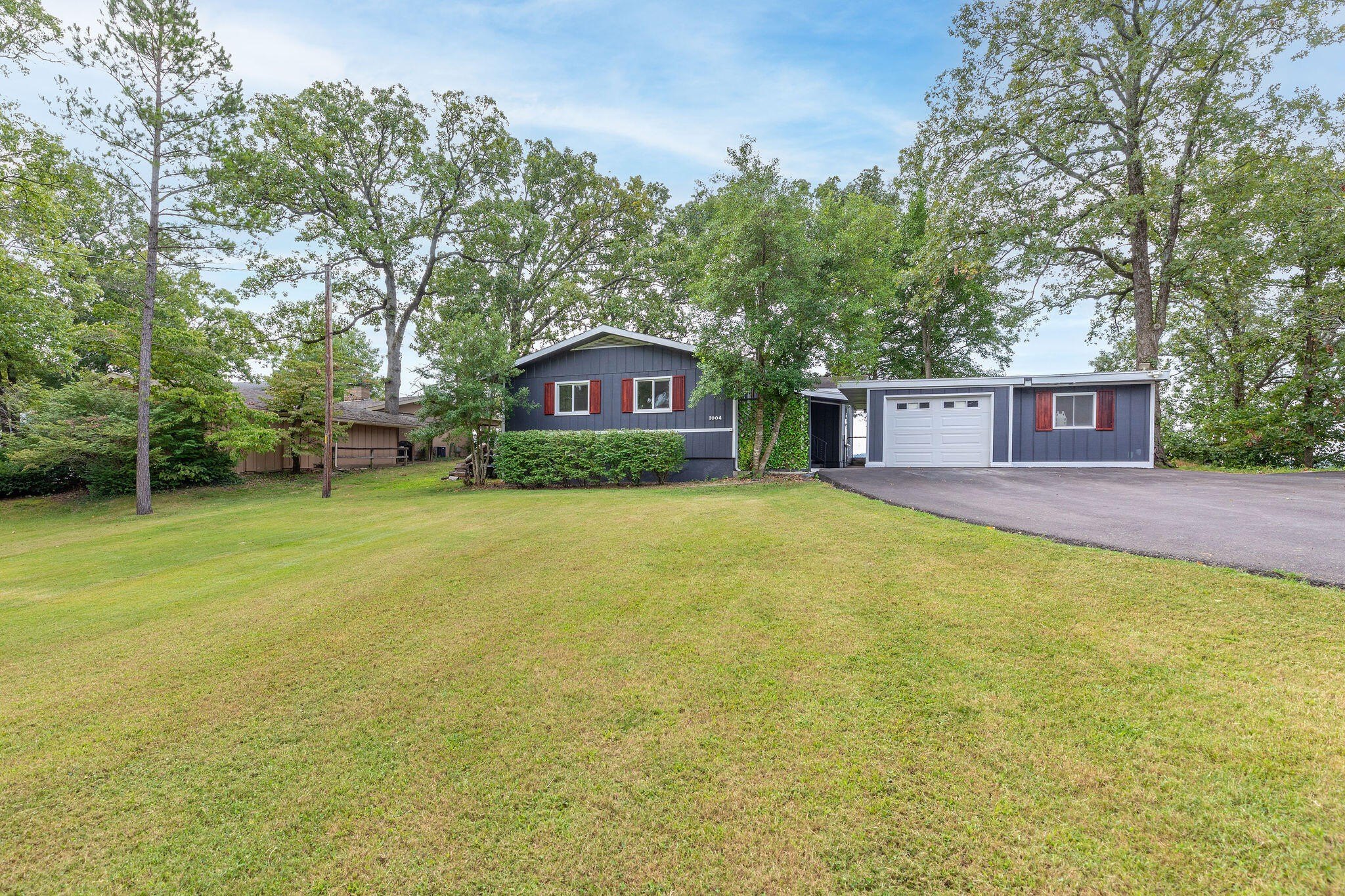 Branson, Missouri, 65616, United States, 3 Bedrooms Bedrooms, ,2 BathroomsBathrooms,Residential,For Sale,1976730