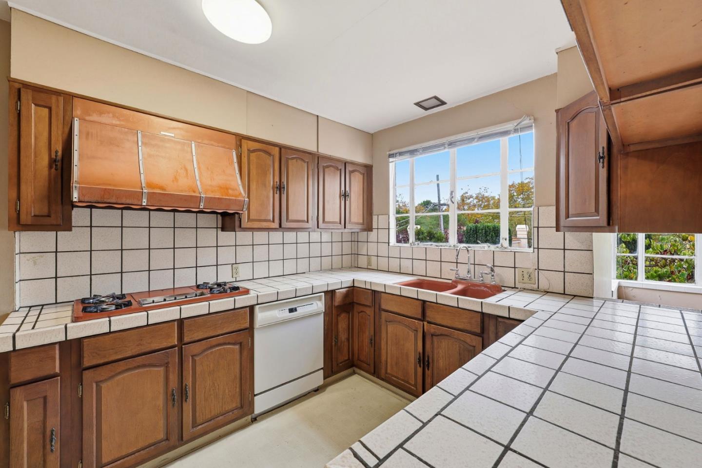 Burlingame, California, 94010, United States, 2 Bedrooms Bedrooms, ,2 BathroomsBathrooms,Residential,For Sale,1987615