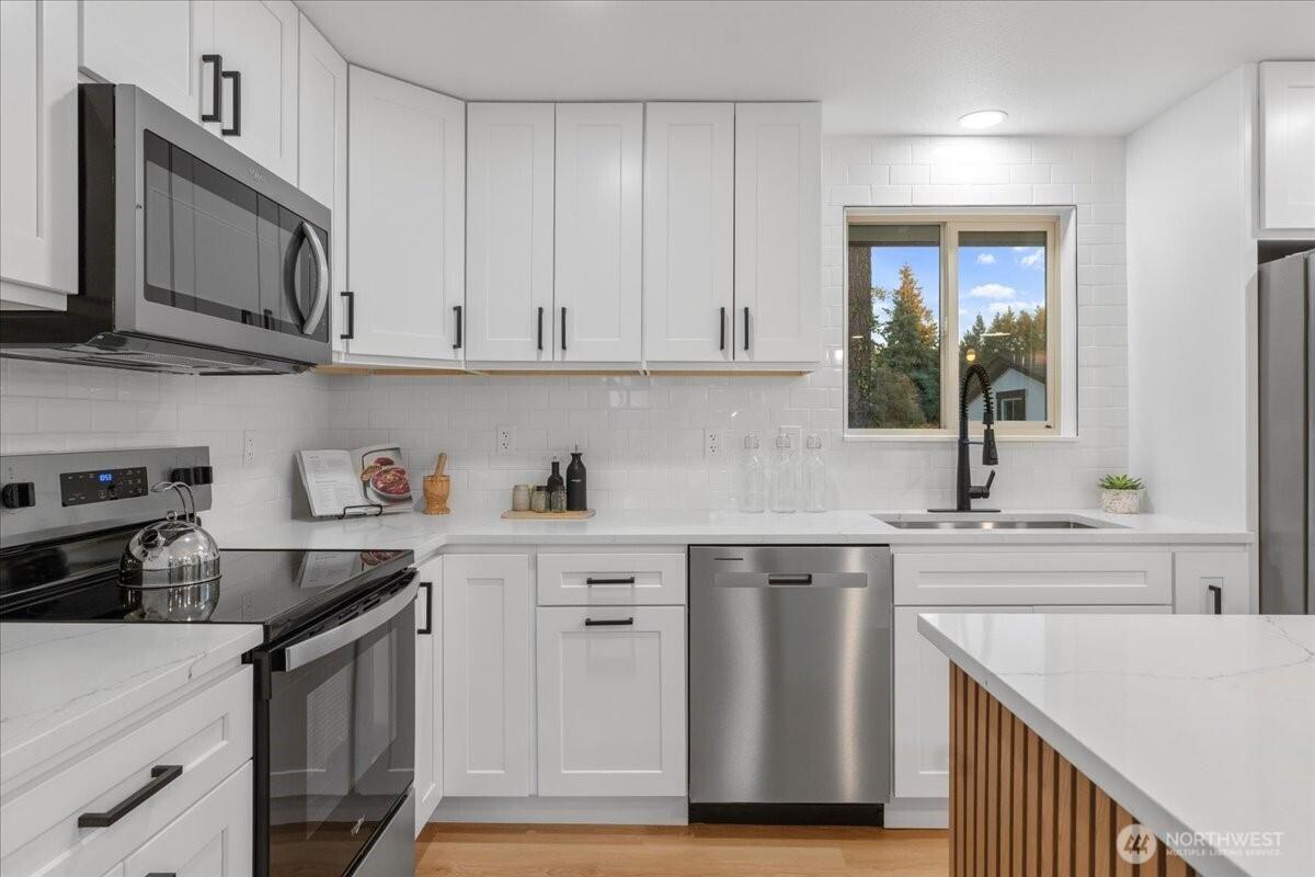 TACOMA, Washington, 98404, United States, 3 Bedrooms Bedrooms, ,2 BathroomsBathrooms,Residential,For Sale,1987479