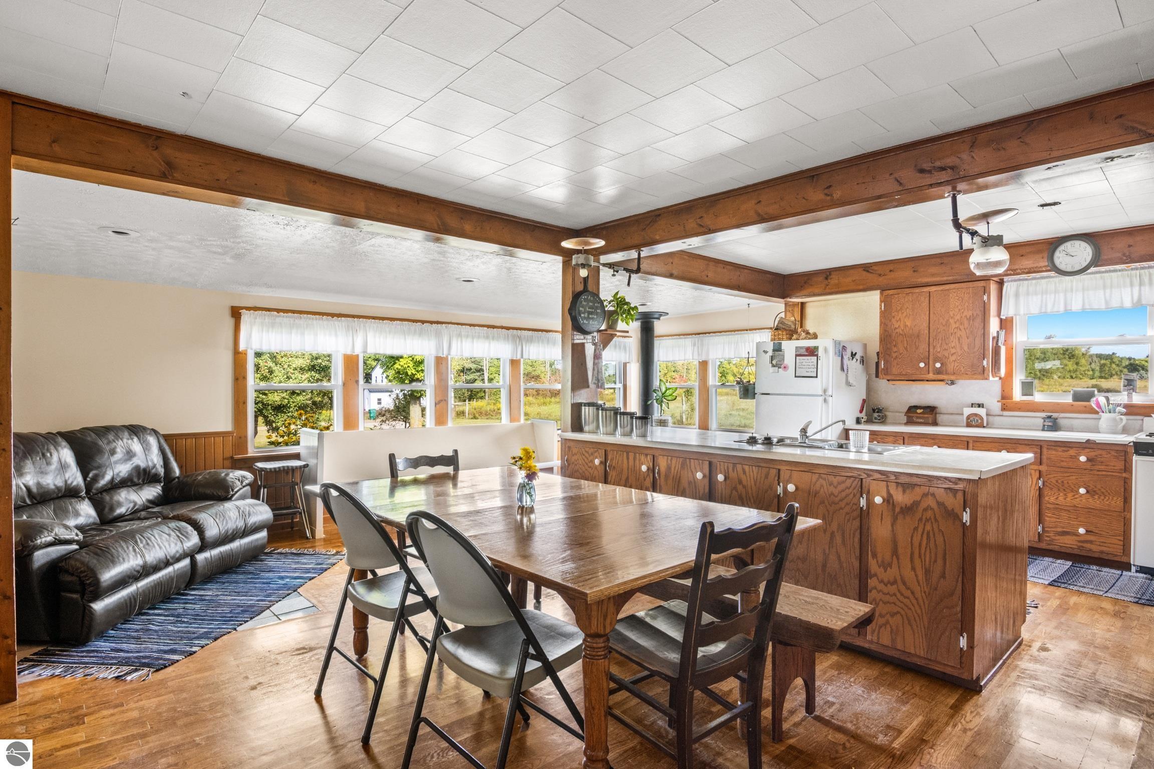 Leroy, Michigan, 49655-8142, United States, 5 Bedrooms Bedrooms, ,3 BathroomsBathrooms,Residential,For Sale,1949628