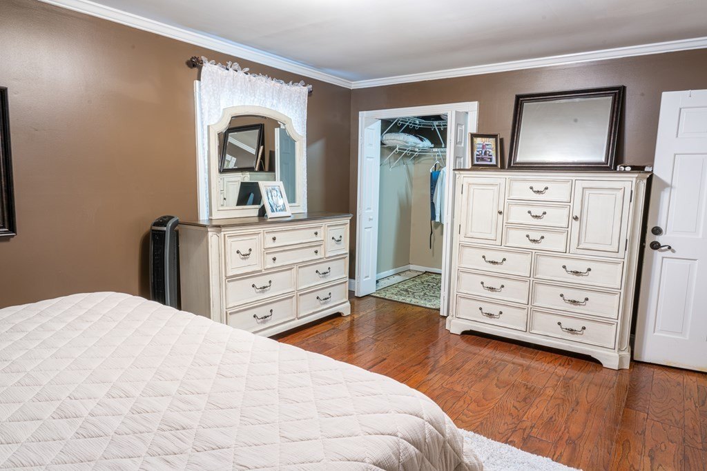Prestonsburg, Kentucky, 41653, United States, 4 Bedrooms Bedrooms, ,5 BathroomsBathrooms,Residential,For Sale,2048061