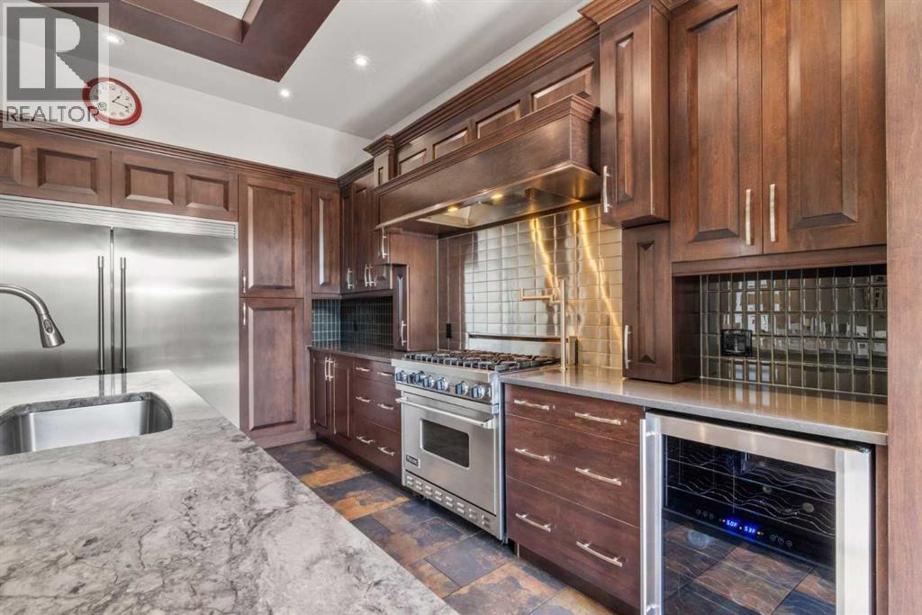 CALGARY, Alberta, T2E 2A7, CA, 5 Bedrooms Bedrooms, ,3 BathroomsBathrooms,Residential,For Sale,1947976