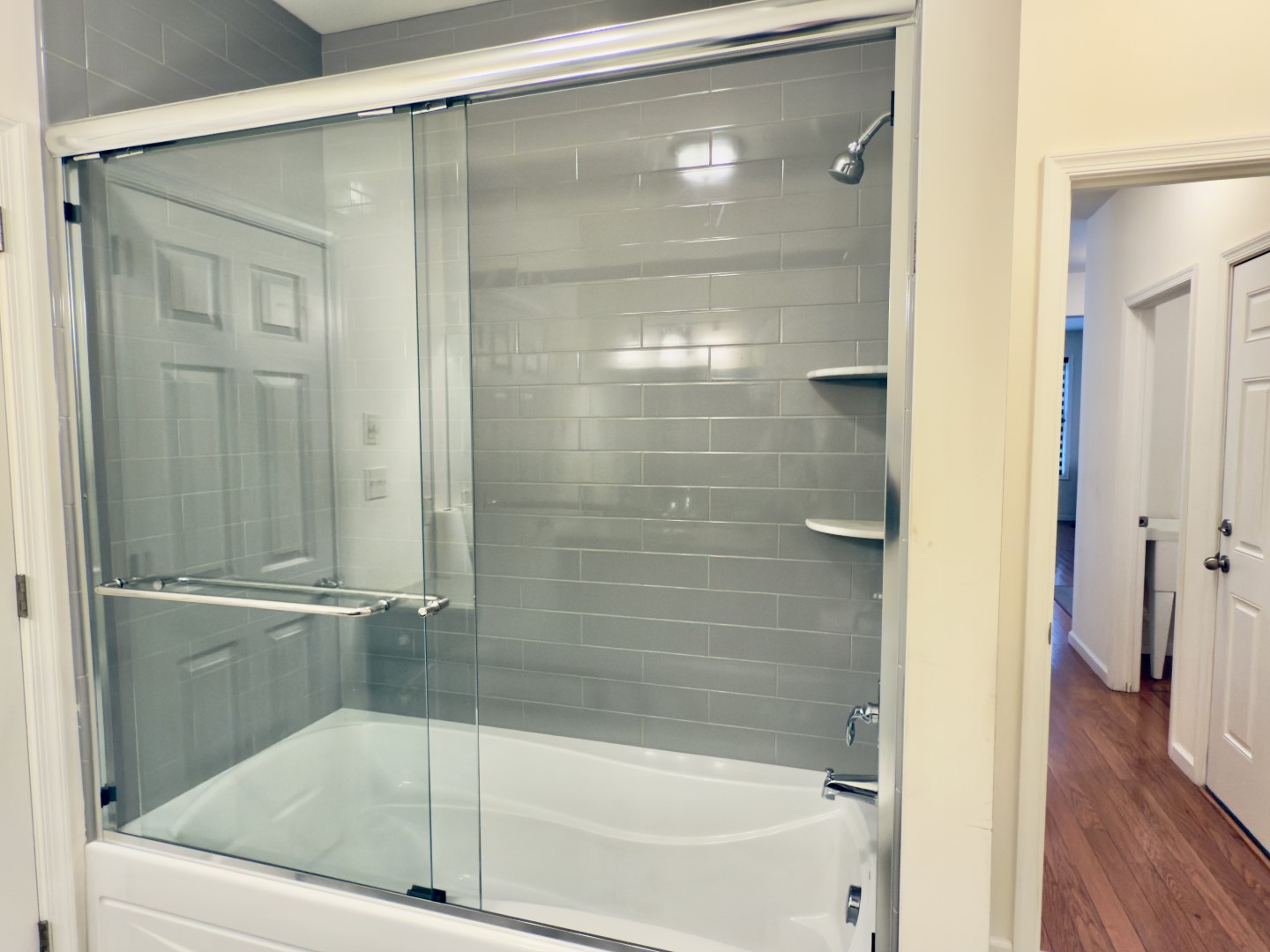 Hawley, Pennsylvania, 18428, United States, 3 Bedrooms Bedrooms, ,2 BathroomsBathrooms,Residential,For Sale,1995739