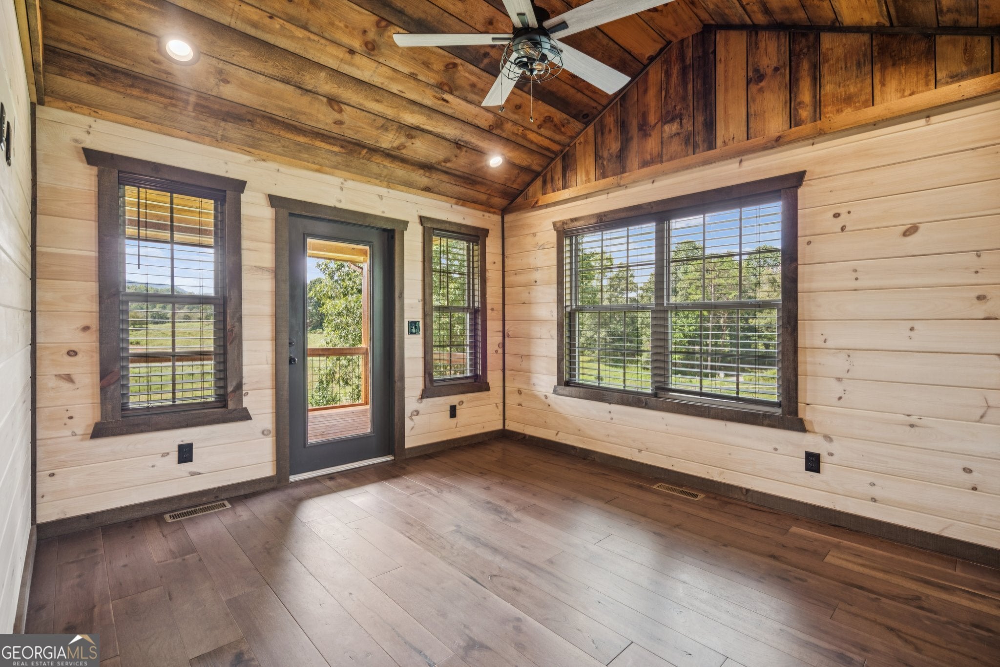 Morganton, Georgia, 30560, United States, 4 Bedrooms Bedrooms, ,3 BathroomsBathrooms,Residential,For Sale,1926928