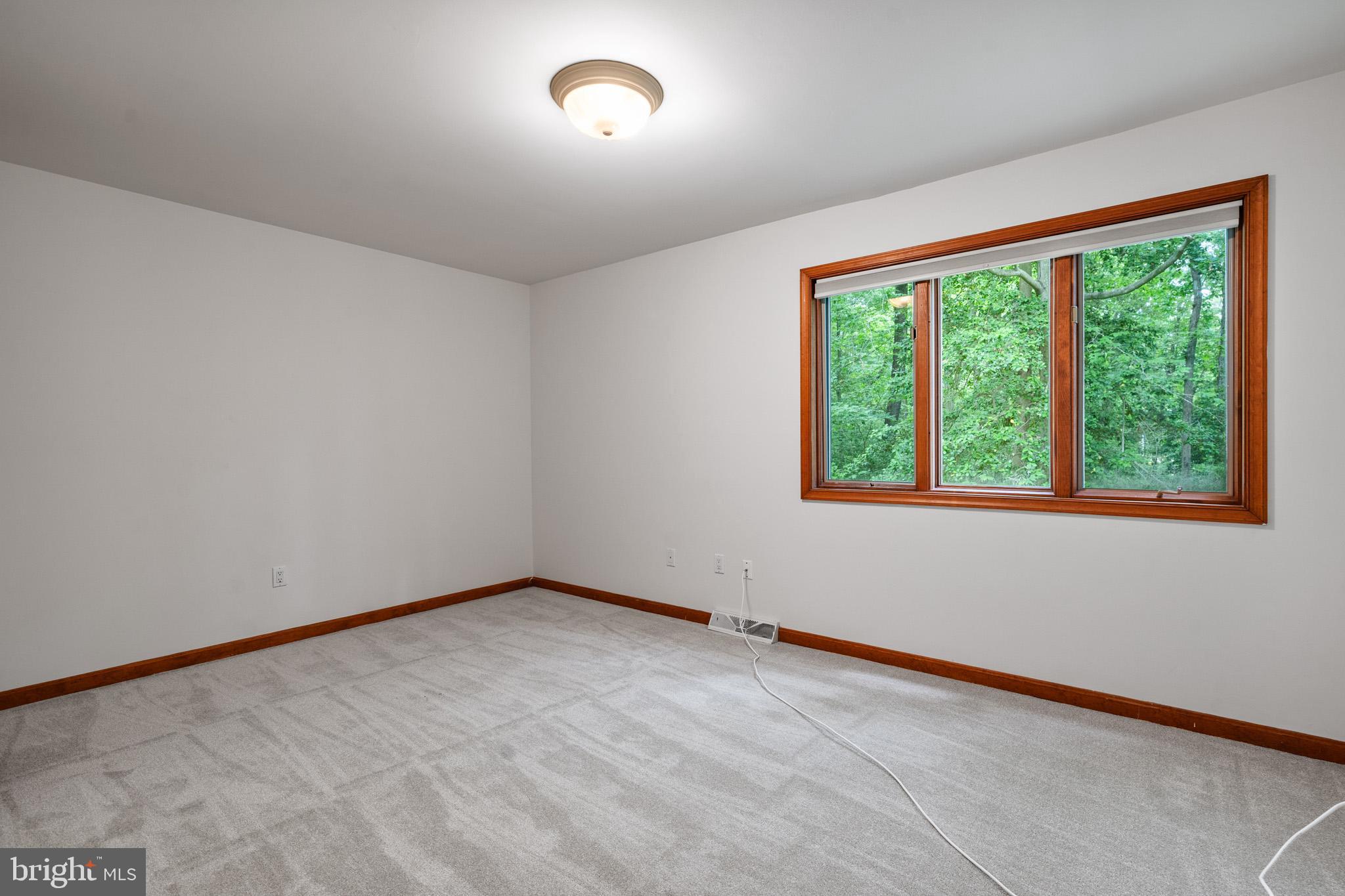 La Plata, Maryland, 20646, United States, 5 Bedrooms Bedrooms, ,4 BathroomsBathrooms,Residential,For Sale,1928558
