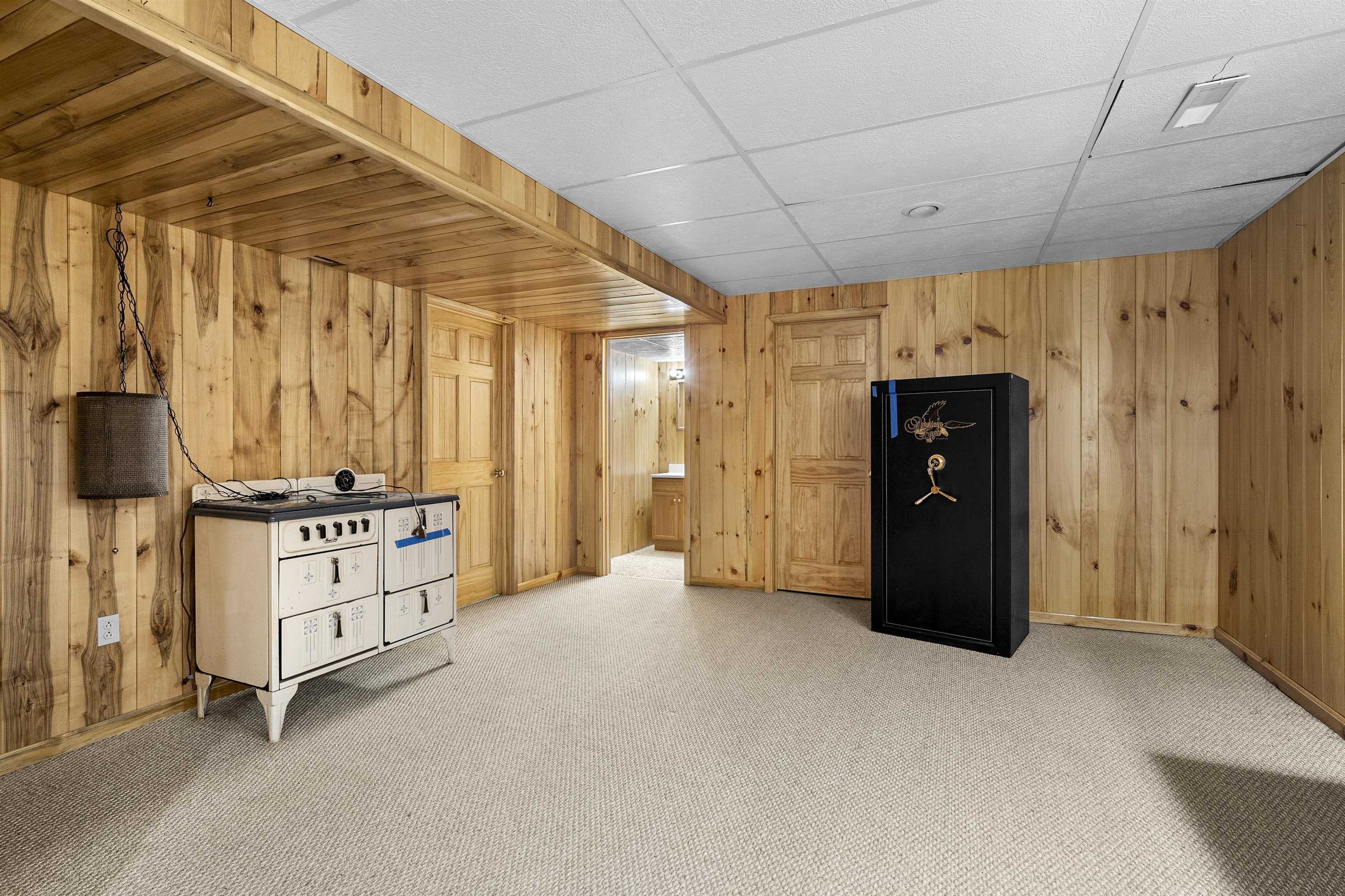 SUAMICO, Wisconsin, 54173, United States, 3 Bedrooms Bedrooms, ,4 BathroomsBathrooms,Residential,For Sale,1911099