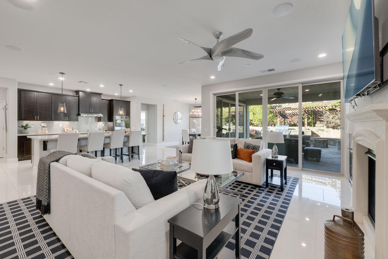 El Dorado Hills, California, 95762, United States, 3 Bedrooms Bedrooms, ,3 BathroomsBathrooms,Residential,For Sale,1987494