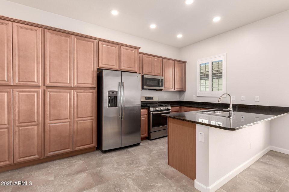 Chandler, Arizona, 85286, United States, 4 Bedrooms Bedrooms, ,Residential,For Sale,1976869