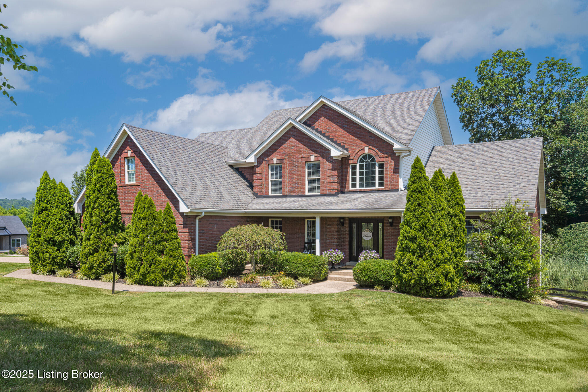 Crestwood, Kentucky, 40014, United States, 6 Bedrooms Bedrooms, ,5 BathroomsBathrooms,Residential,For Sale,1908239