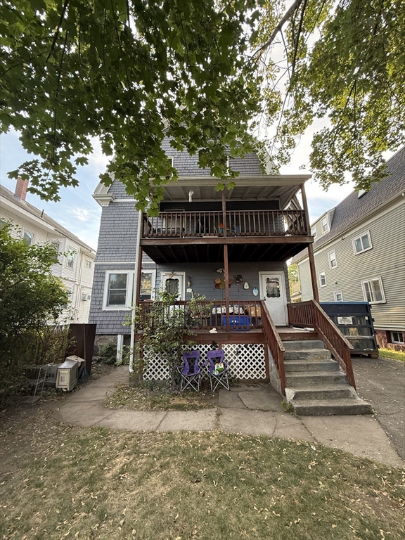 Medford, Massachusetts, 02155, United States, 7 Bedrooms Bedrooms, ,3 BathroomsBathrooms,Residential,For Sale,1922375