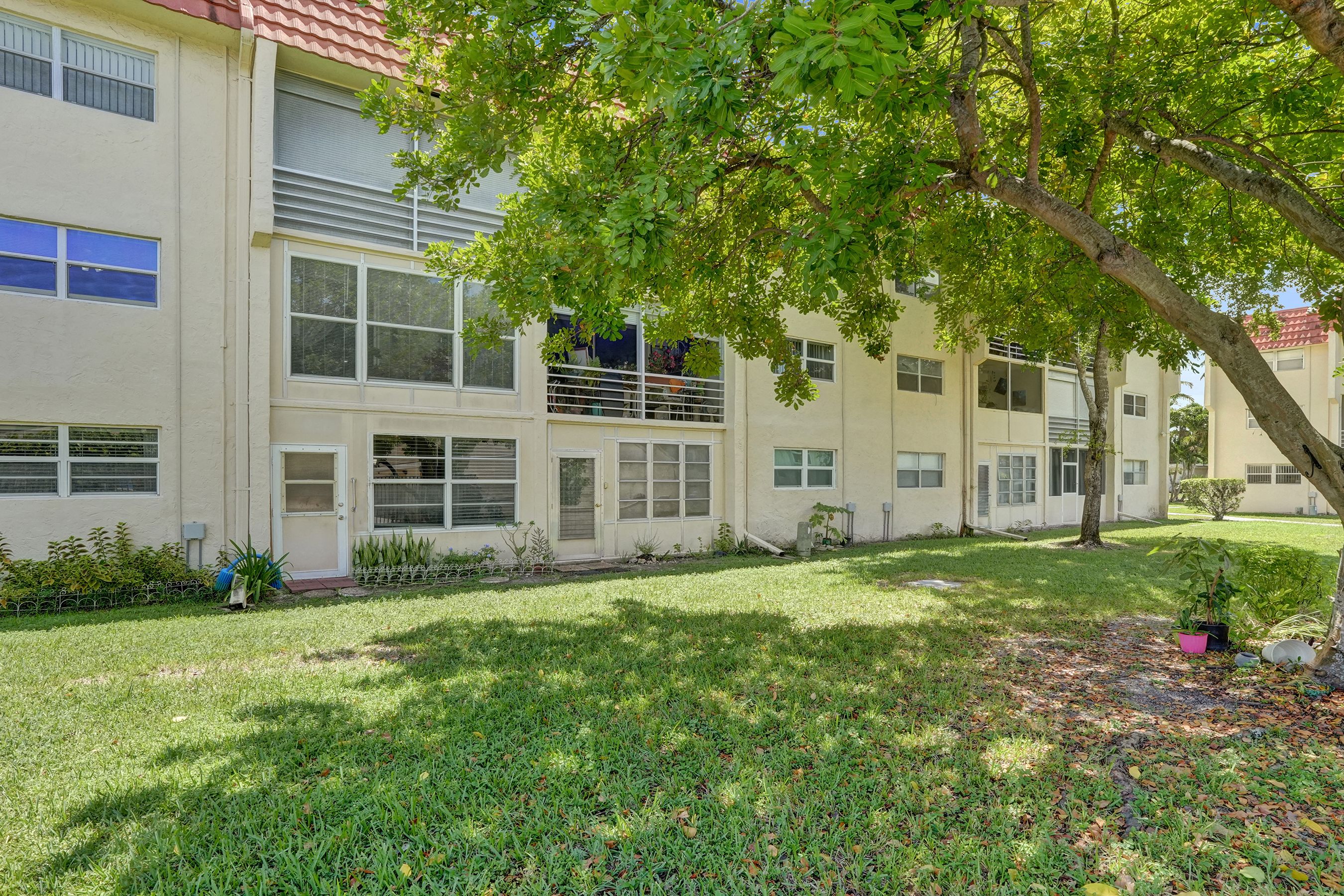  2651 Sunrise Lakes Drive E, Sunrise, FL, 33322 - 物件實景