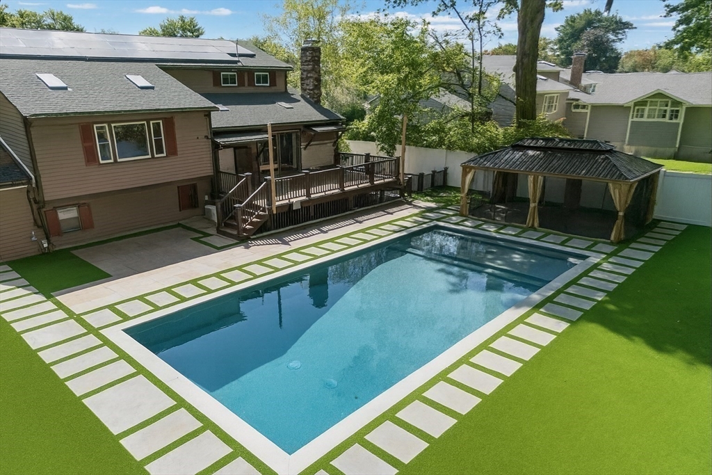 Natick, Massachusetts, 01760, United States, 4 Bedrooms Bedrooms, ,4 BathroomsBathrooms,Residential,For Sale,1950853