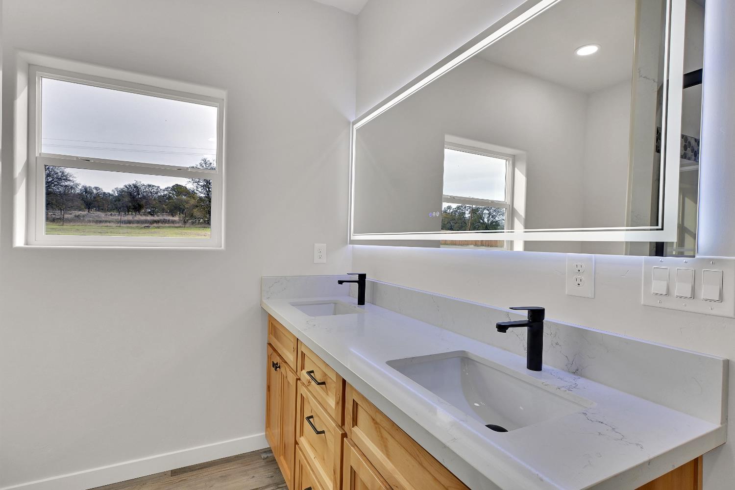 Loma Rica, California, 95901, United States, 3 Bedrooms Bedrooms, ,3 BathroomsBathrooms,Residential,For Sale,2005648