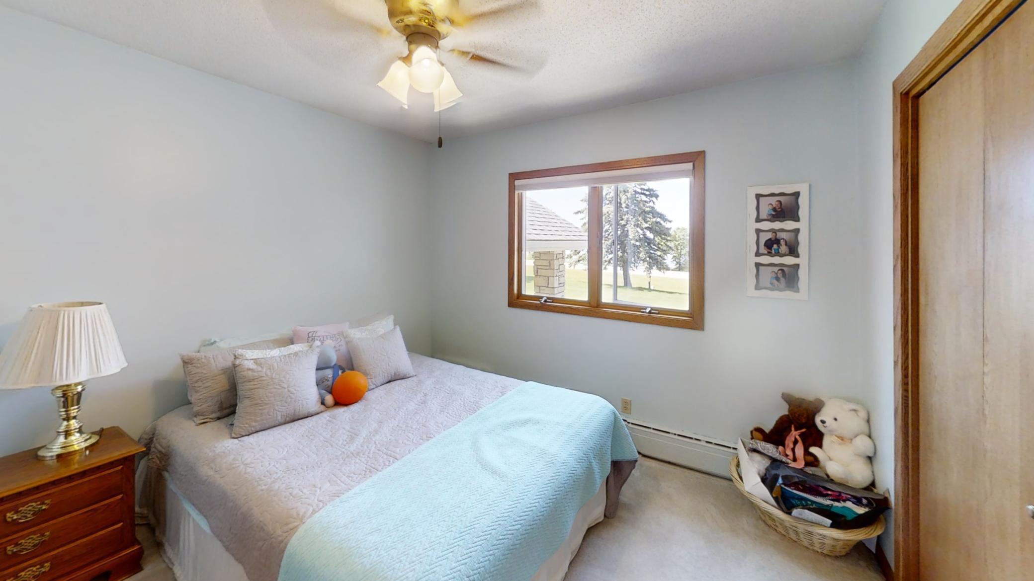 Alden, Minnesota, 56009, United States, 4 Bedrooms Bedrooms, ,1 BathroomBathrooms,Residential,For Sale,1920327