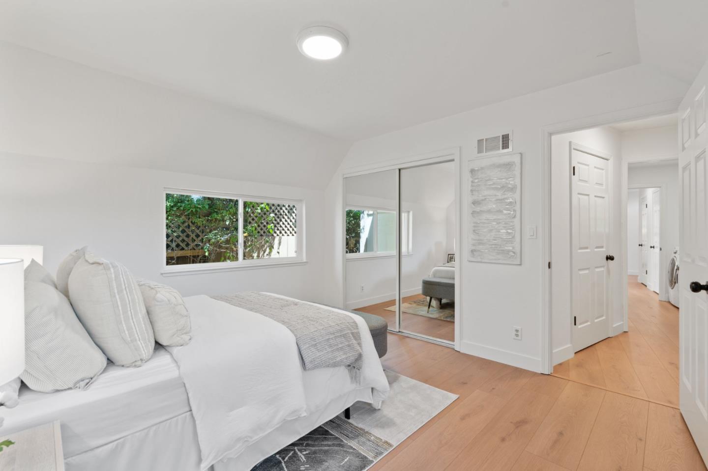 Los Altos, California, 94024, United States, 3 Bedrooms Bedrooms, ,2 BathroomsBathrooms,Residential,For Sale,1925689