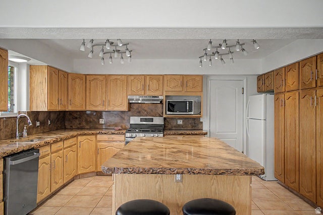 Ephraim, Utah, 84627, United States, 6 Bedrooms Bedrooms, ,3 BathroomsBathrooms,Residential,For Sale,2048073