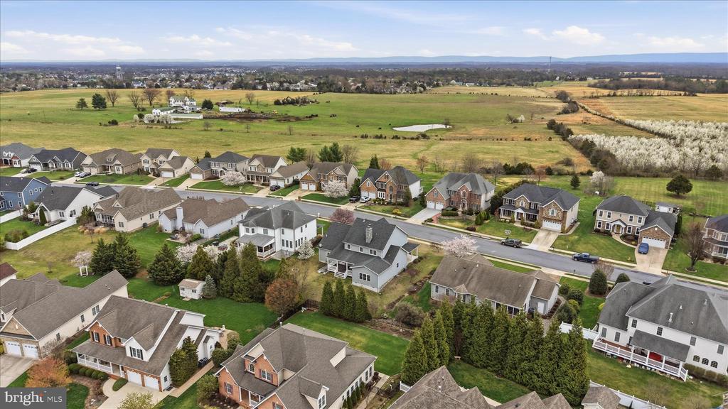 Winchester, Virginia, 22602, United States, 6 Bedrooms Bedrooms, ,5 BathroomsBathrooms,Residential,For Sale,2032756