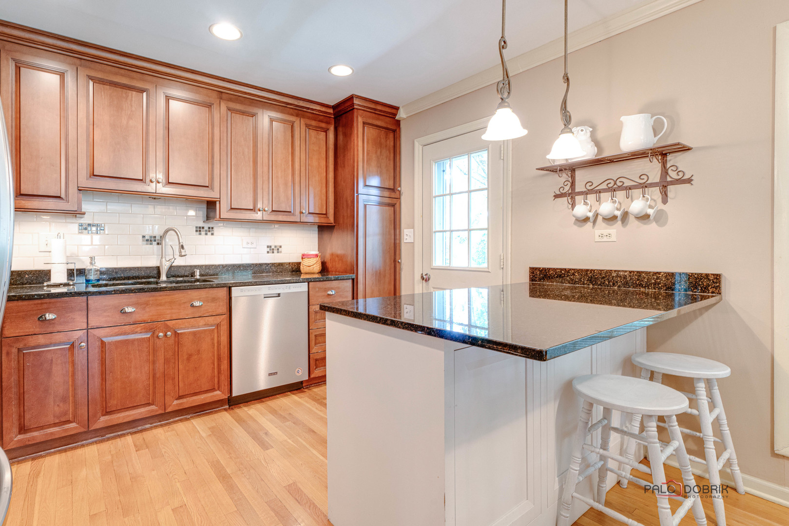 Arlington Heights, Illinois, 60005, United States, 4 Bedrooms Bedrooms, ,3 BathroomsBathrooms,Residential,For Sale,1919635