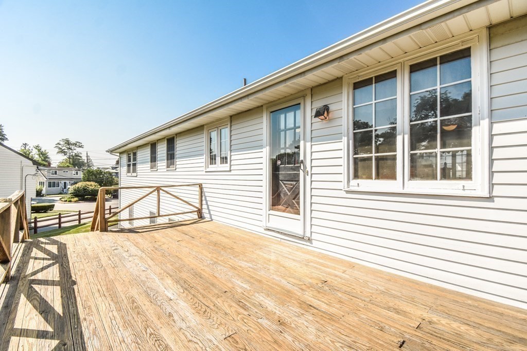 Nahant, Massachusetts, 01908, United States, 4 Bedrooms Bedrooms, ,3 BathroomsBathrooms,Residential,For Sale,1943119