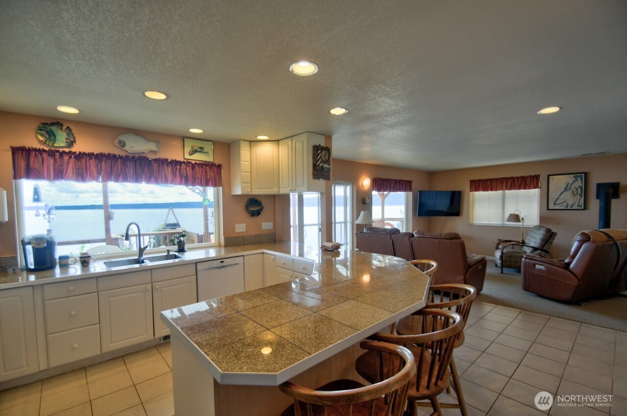 Brinnon, Washington, 98320, United States, 2 Bedrooms Bedrooms, ,Residential,For Sale,1771053