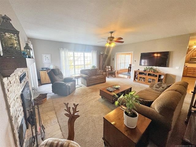 Cookson, Oklahoma, 74427, United States, 3 Bedrooms Bedrooms, ,3 BathroomsBathrooms,Residential,For Sale,1974626