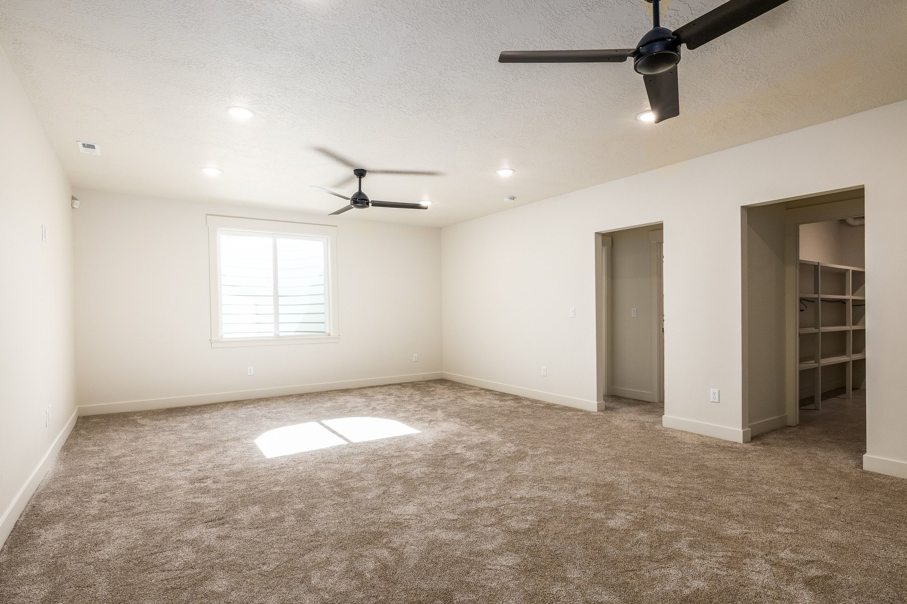  Contemporary Silver Creek Village Home with Unobstructed Open Space Views - 物件實景