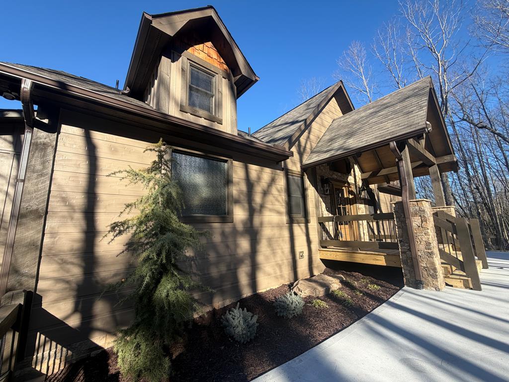 Mineral Bluff, Georgia, 30559, United States, 4 Bedrooms Bedrooms, ,4 BathroomsBathrooms,Residential,For Sale,2010498