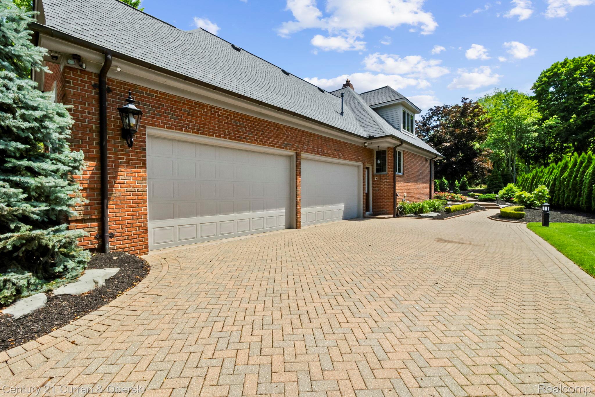 Northville, Michigan, 48168, United States, 5 Bedrooms Bedrooms, ,6 BathroomsBathrooms,Residential,For Sale,2023704