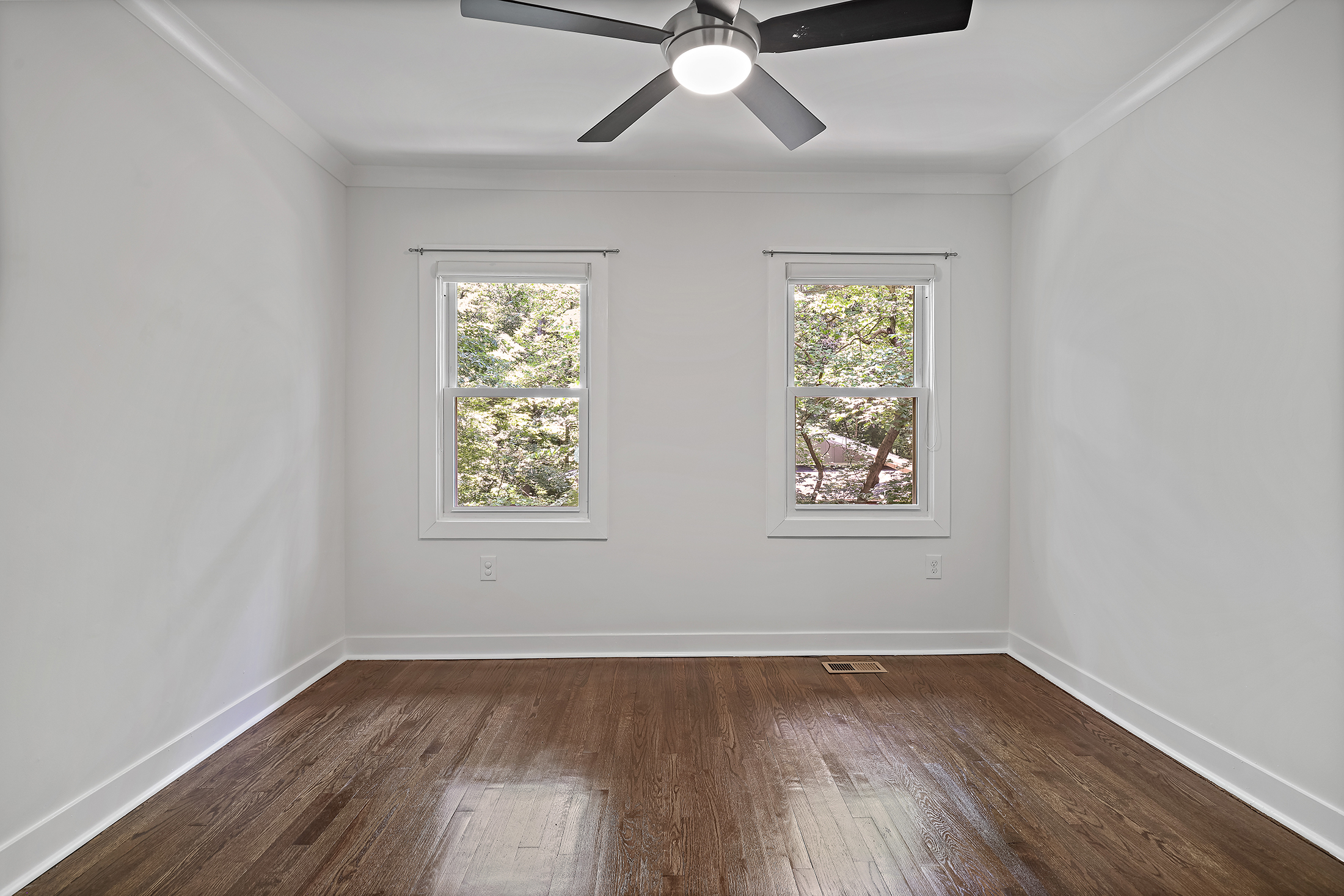  Charming Updated Ranch Home in Sought-after Clairmont Terrace Neighborhood - 物件實景
