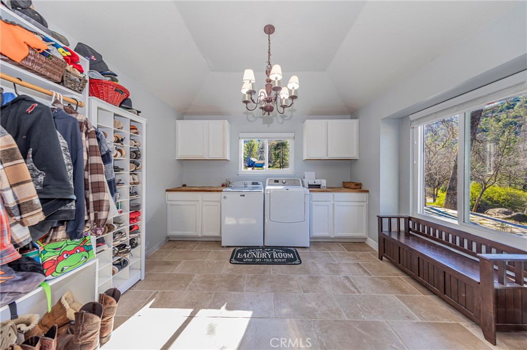 Coarsegold, California, 93614, United States, 4 Bedrooms Bedrooms, ,4 BathroomsBathrooms,Residential,For Sale,1982959