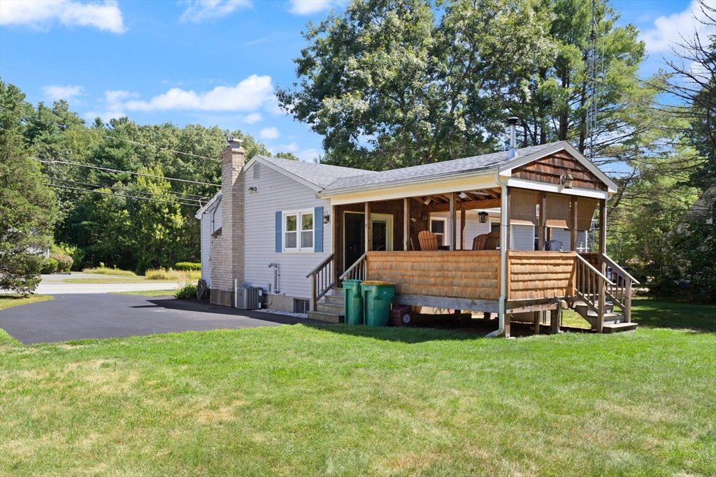 Mansfield, Massachusetts, 02048, United States, 3 Bedrooms Bedrooms, ,1 BathroomBathrooms,Residential,For Sale,1926255