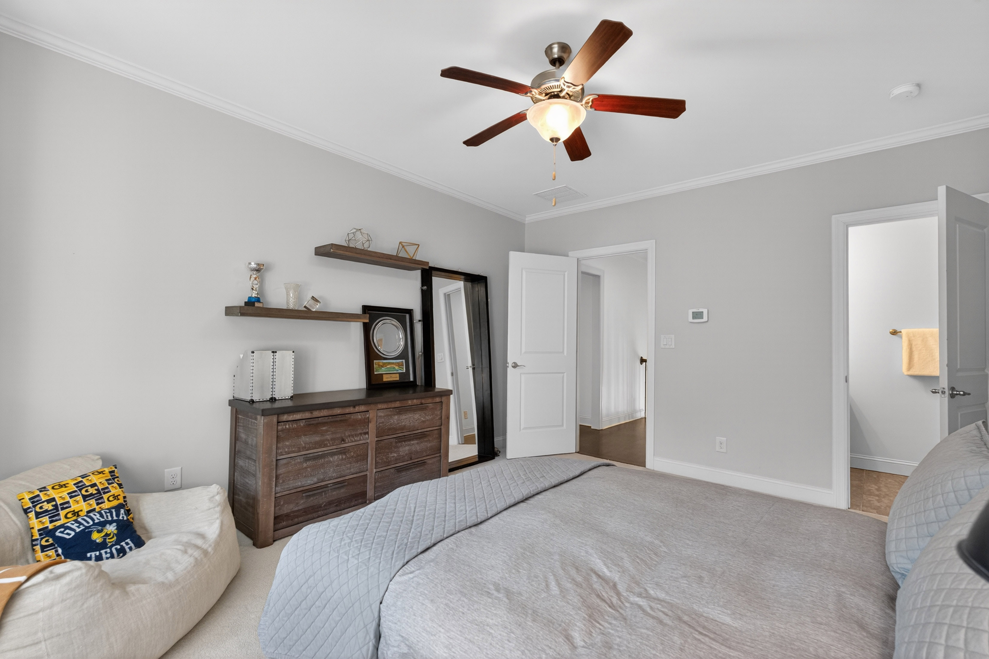  Experience Luxury in One of Georgia’s Most Prestigious Gated Golf Communities - 物件實景