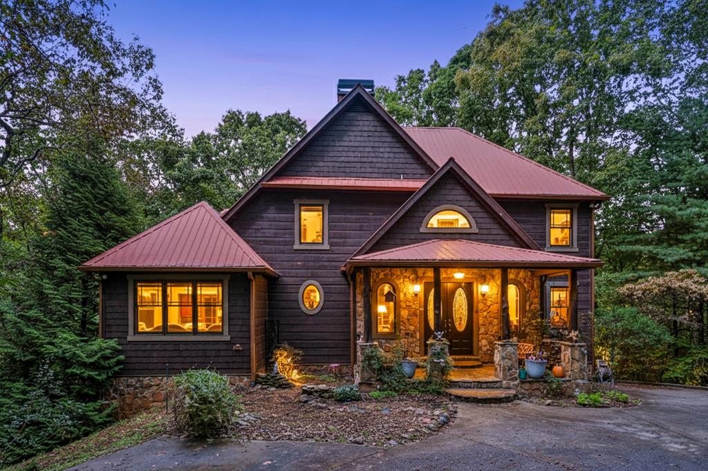 Ellijay, Georgia, 30540, United States, 3 Bedrooms Bedrooms, ,4 BathroomsBathrooms,Residential,For Sale,1952402