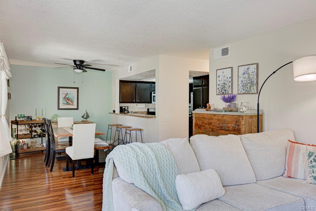 Lake Forest, California, 92630, United States, 2 Bedrooms Bedrooms, ,2 BathroomsBathrooms,Residential,For Sale,1944905