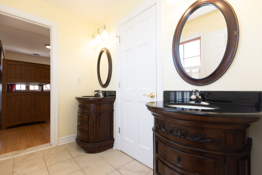 Cape May, New Jersey, 08204, United States, 6 Bedrooms Bedrooms, ,6 BathroomsBathrooms,Residential,For Sale,2006097