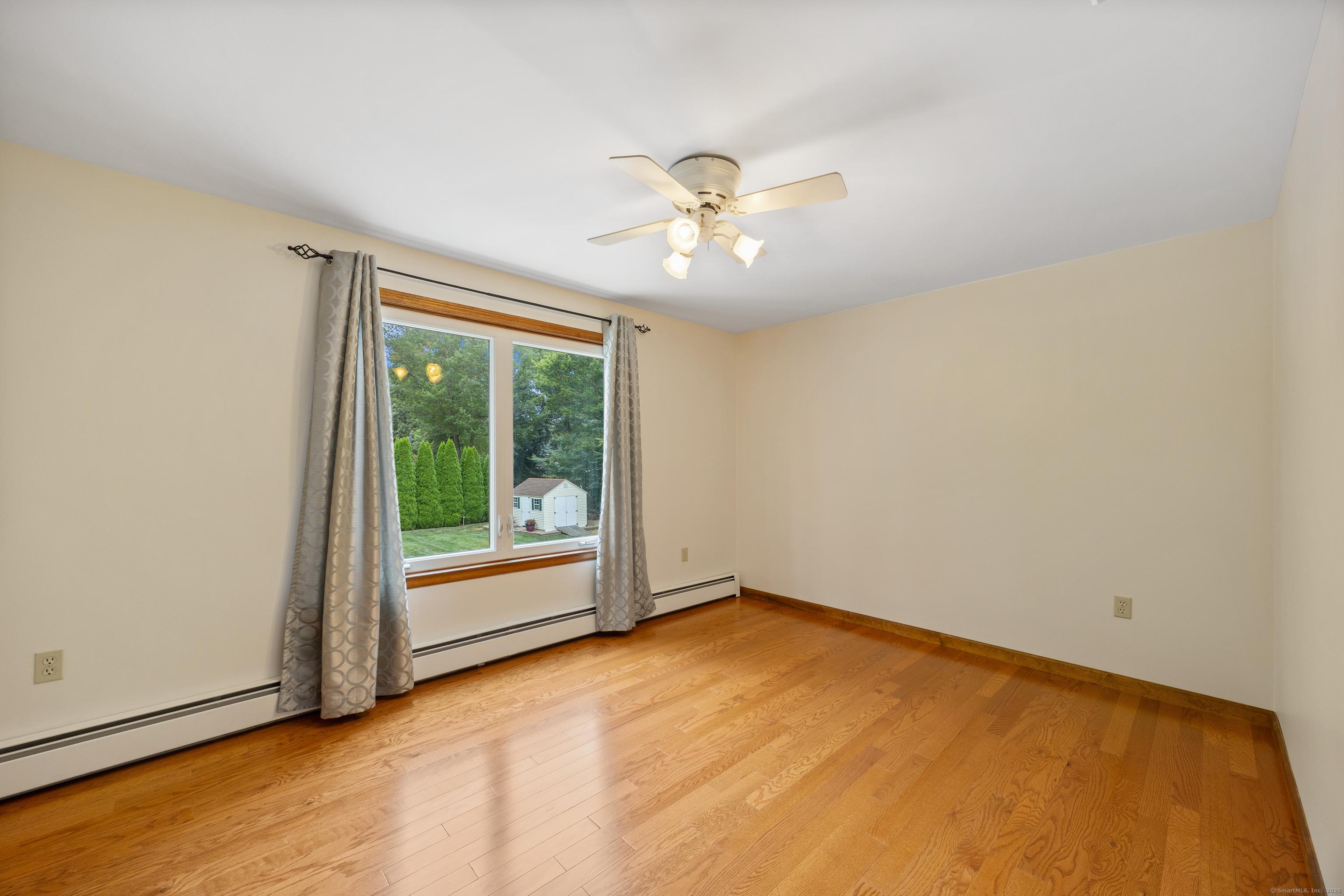 Southington, Connecticut, 06489, United States, 3 Bedrooms Bedrooms, ,3 BathroomsBathrooms,Residential,For Sale,1935376
