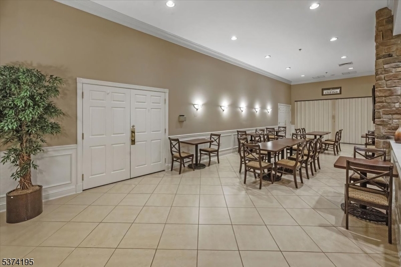 Franklin Twp., New Jersey, 08873, United States, 3 Bedrooms Bedrooms, ,2 BathroomsBathrooms,Residential,For Sale,1908431