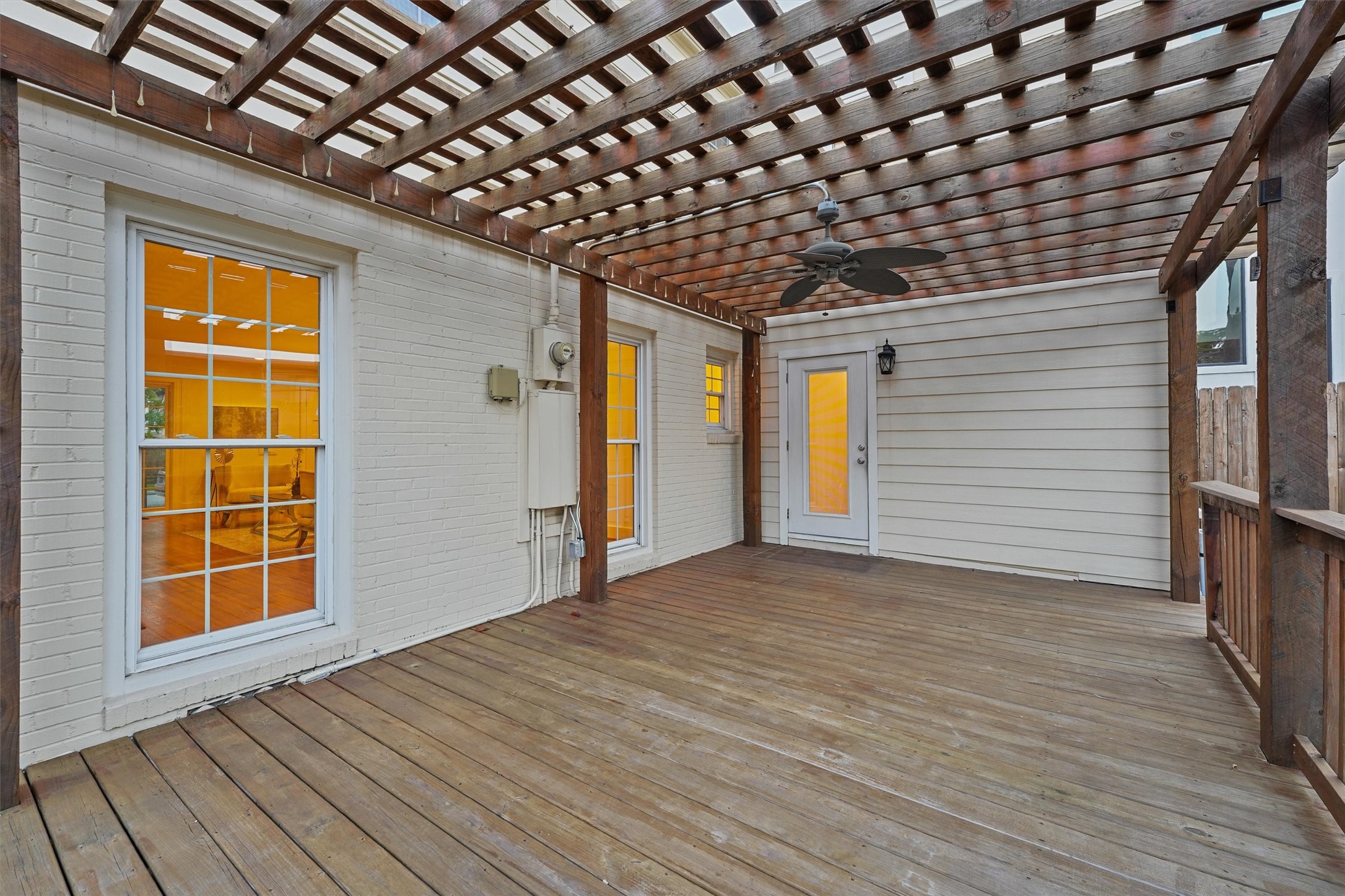 Houston, Texas, 77098, United States, 4 Bedrooms Bedrooms, ,3 BathroomsBathrooms,Residential,For Sale,1849848