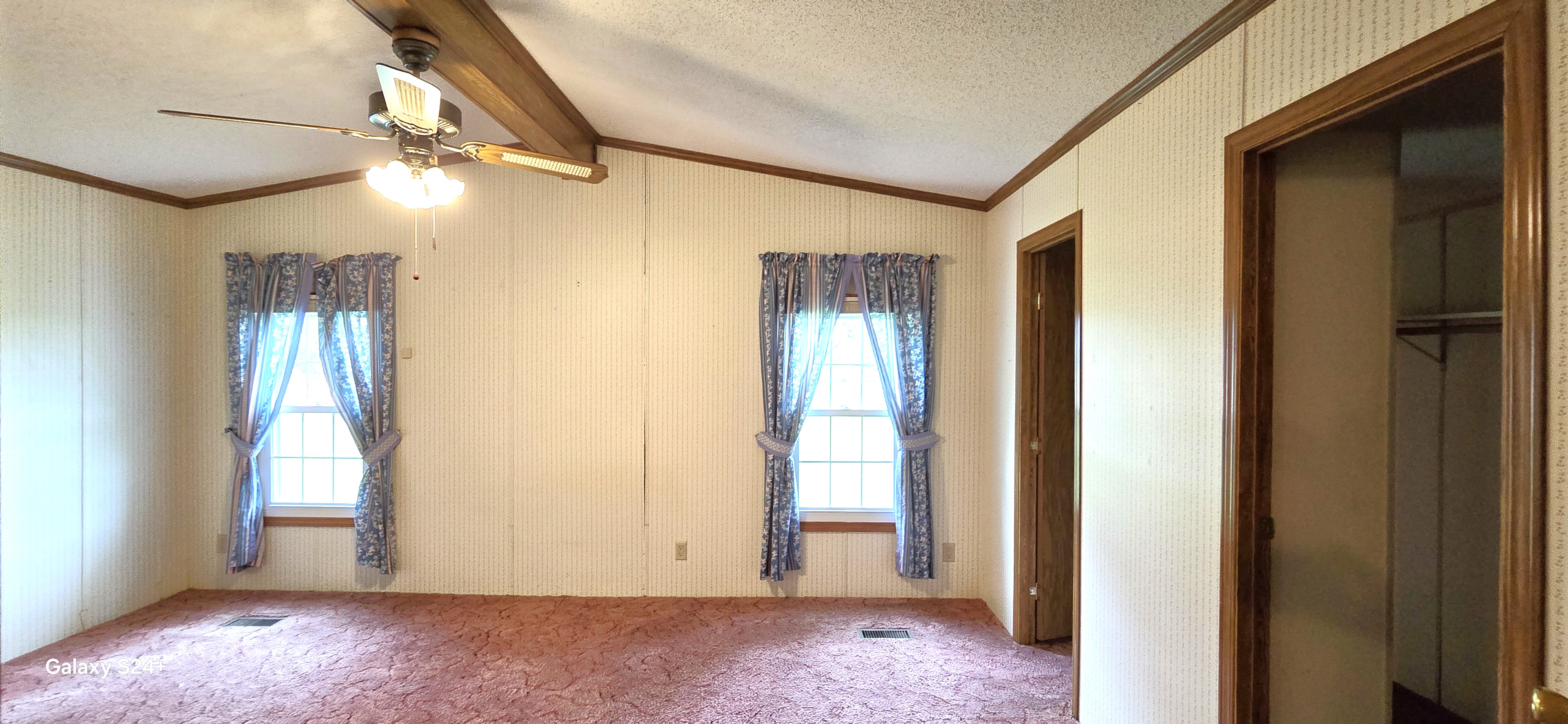 Osawatomie, Kansas, 66064, United States, 3 Bedrooms Bedrooms, ,2 BathroomsBathrooms,Residential,For Sale,1920353