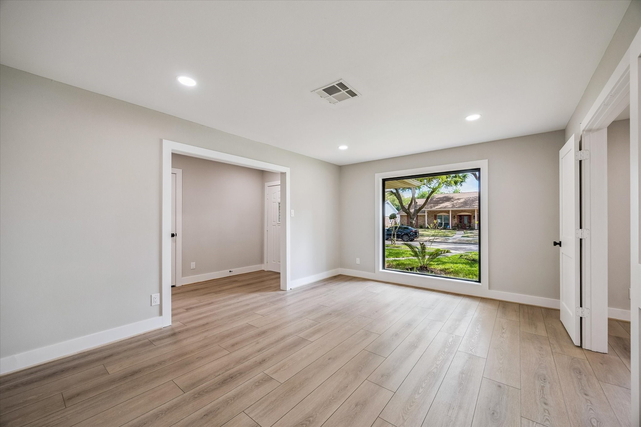  6234 Yarwell Drive - 物件實景