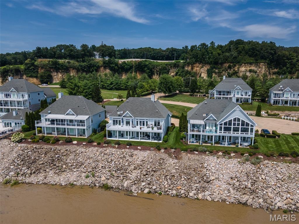Grafton, Illinois, 62037, United States, 2 Bedrooms Bedrooms, ,2 BathroomsBathrooms,Residential,For Sale,1907573