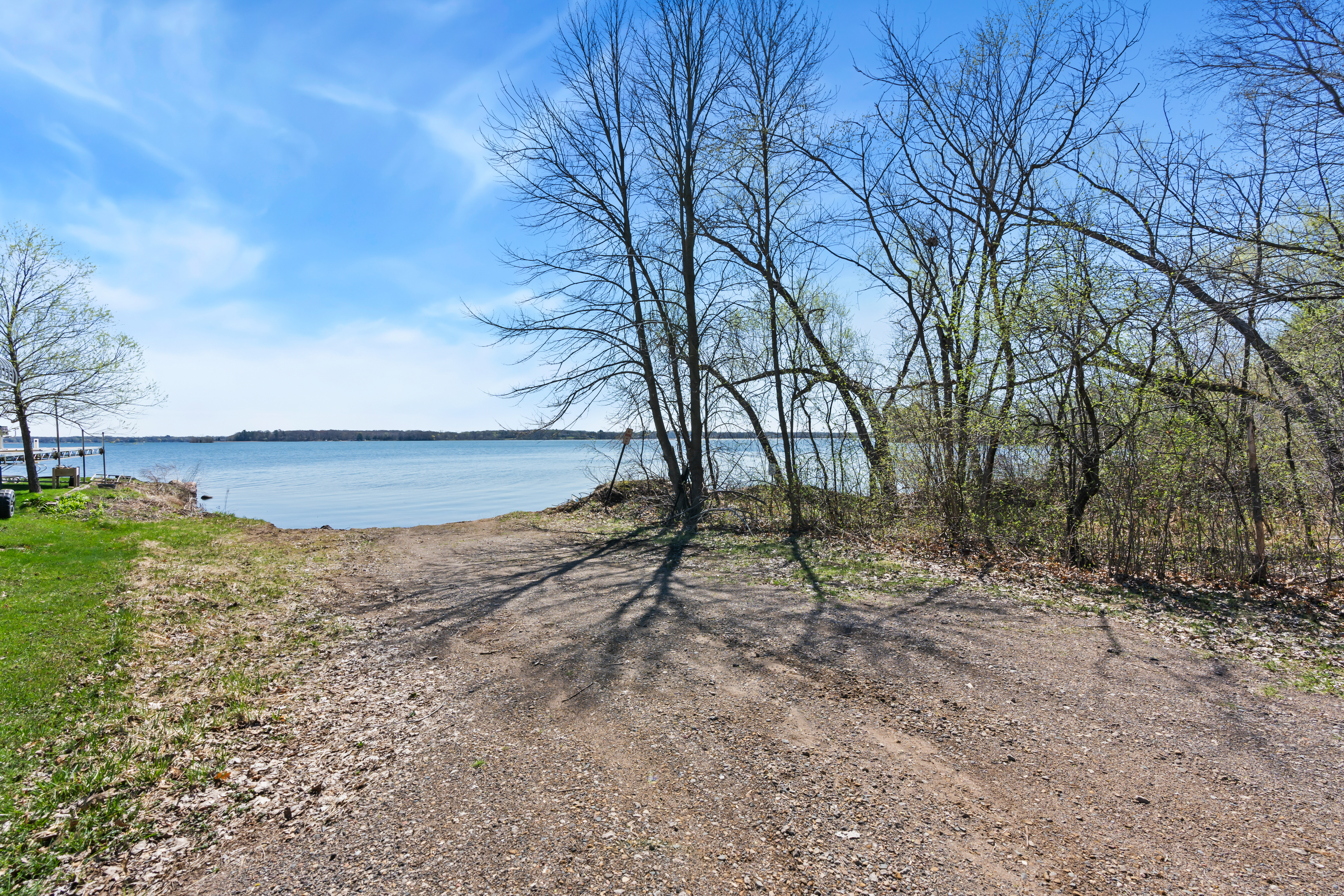  Refined Lakeview Living on Big Marine Lake - 物件實景