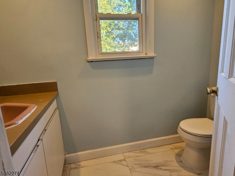 Union Twp., New Jersey, 07083, United States, 3 Bedrooms Bedrooms, ,2 BathroomsBathrooms,Residential,For Sale,1938987