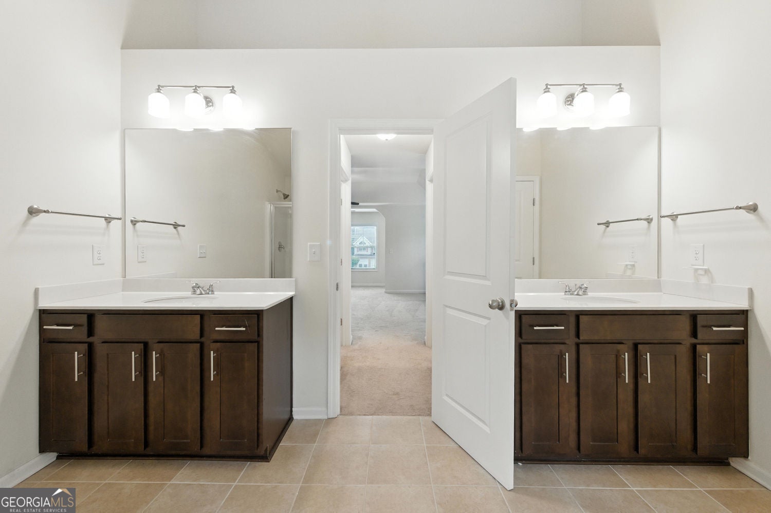 Suwanee, Georgia, 30024, United States, 5 Bedrooms Bedrooms, ,3 BathroomsBathrooms,Residential,For Sale,1867941