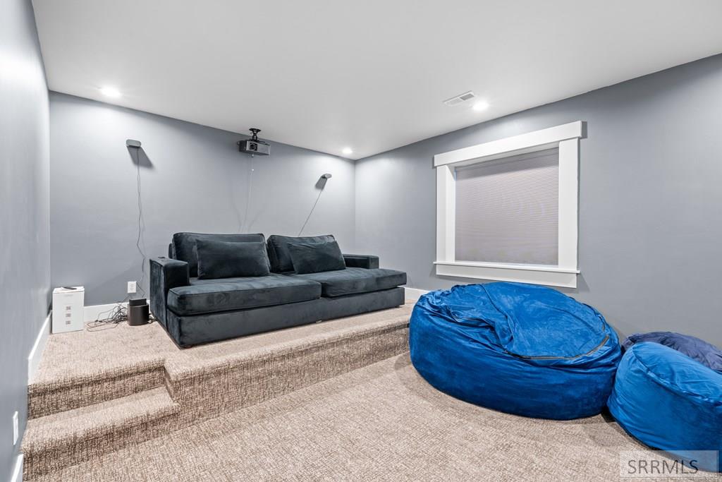 IDAHO FALLS, Idaho, 83401, United States, 4 Bedrooms Bedrooms, ,3 BathroomsBathrooms,Residential,For Sale,2013508