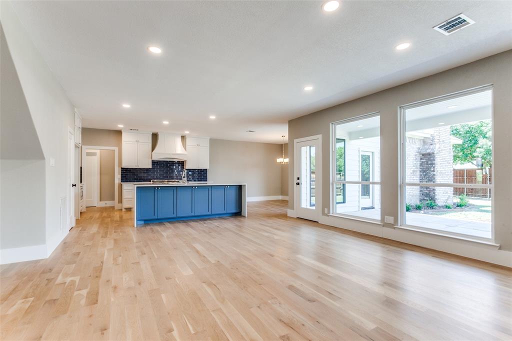 Plano, Texas, 75025, United States, 5 Bedrooms Bedrooms, ,4 BathroomsBathrooms,Residential,For Sale,1916140