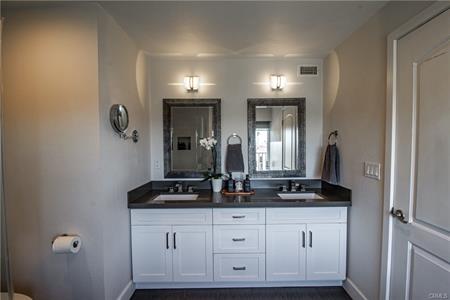 Redondo Beach, California, 90277, United States, 3 Bedrooms Bedrooms, ,2 BathroomsBathrooms,Residential,For Sale,1914316