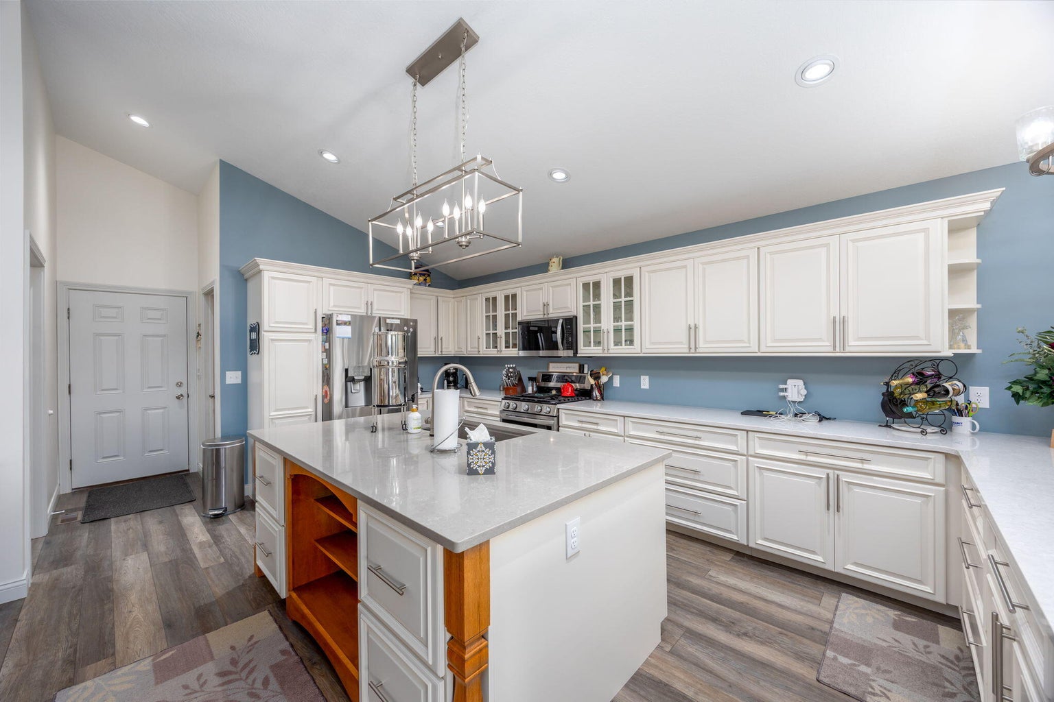 Canadian Lakes, Michigan, 49346, United States, 4 Bedrooms Bedrooms, ,3 BathroomsBathrooms,Residential,For Sale,1976401